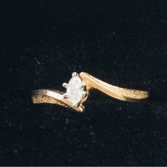 14K Yellow Gold Diamond Ring Marquise Cut NEW - Picture 2 of 9